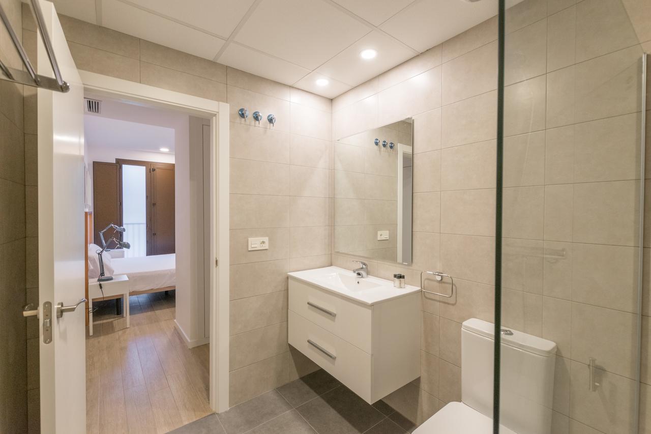 Apartments Madrina Valencia Exterior photo