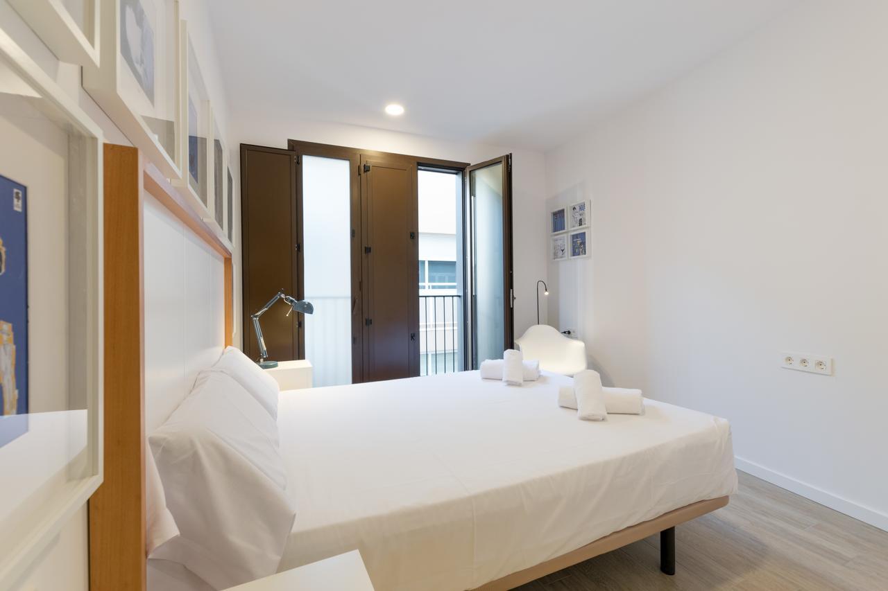 Apartments Madrina Valencia Exterior photo