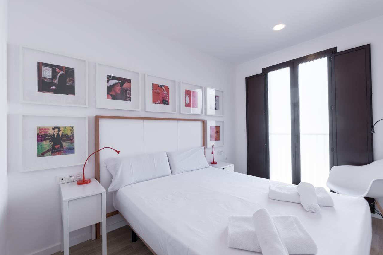 Apartments Madrina Valencia Exterior photo