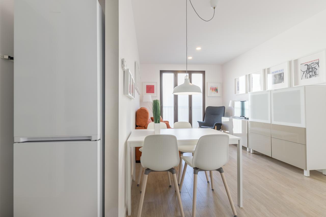 Apartments Madrina Valencia Exterior photo
