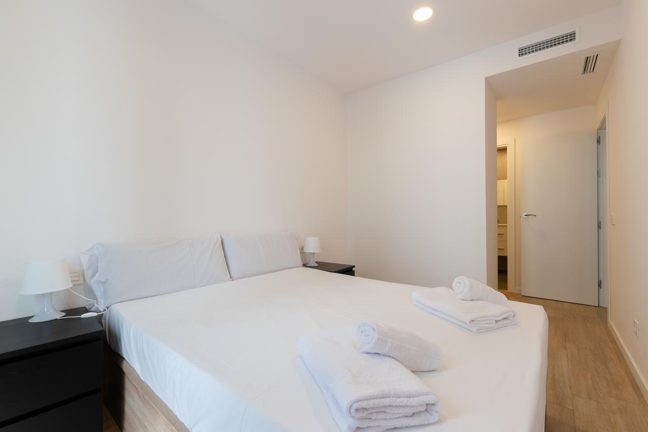 Apartments Madrina Valencia Exterior photo