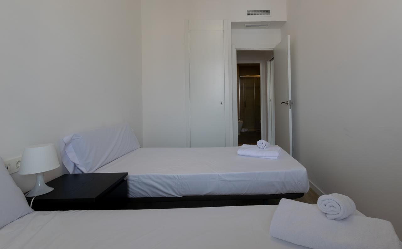 Apartments Madrina Valencia Exterior photo