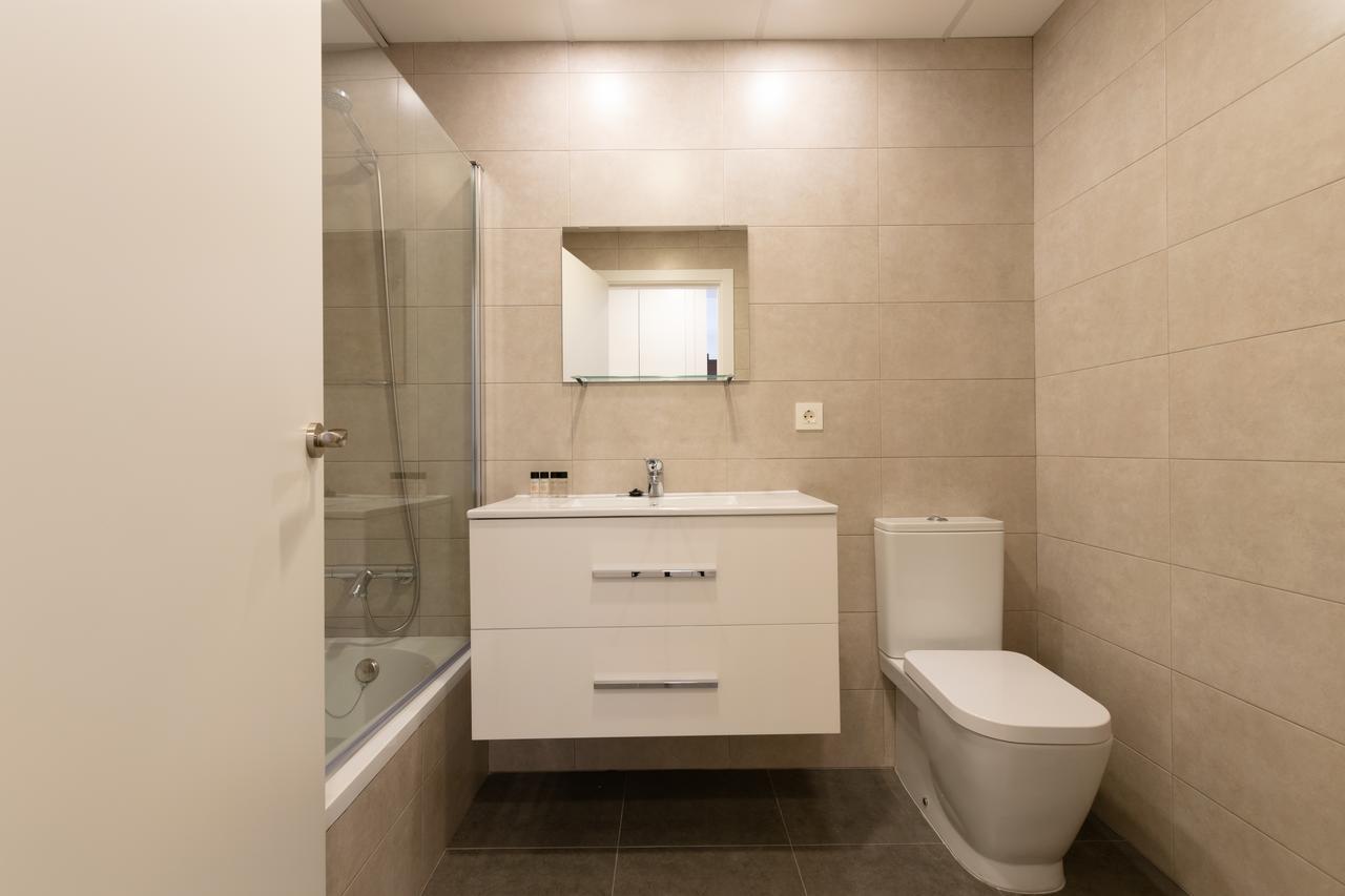 Apartments Madrina Valencia Exterior photo