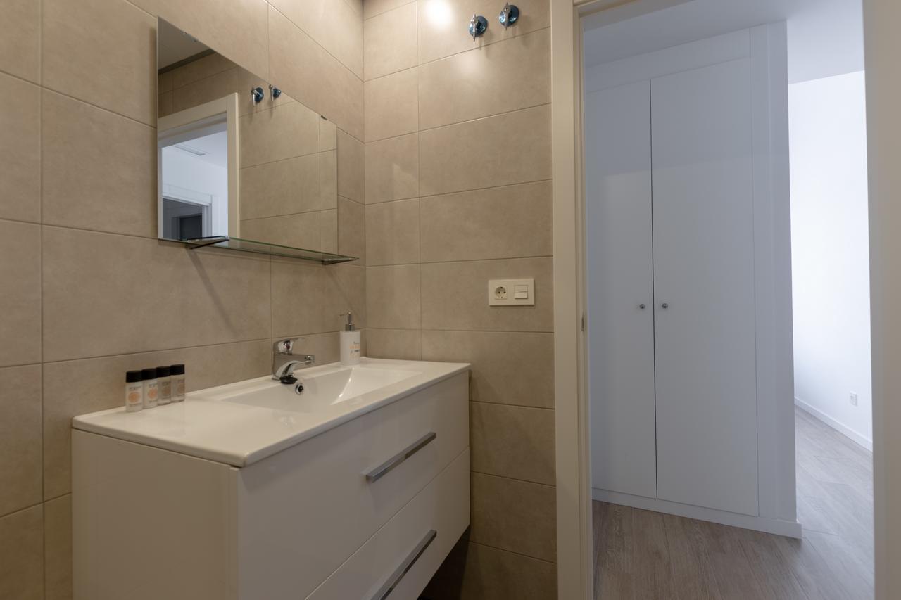 Apartments Madrina Valencia Exterior photo