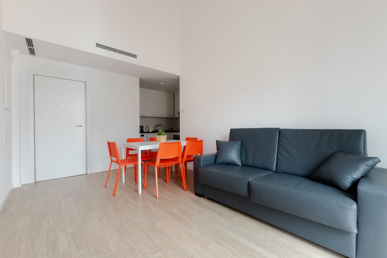 Apartments Madrina Valencia Exterior photo