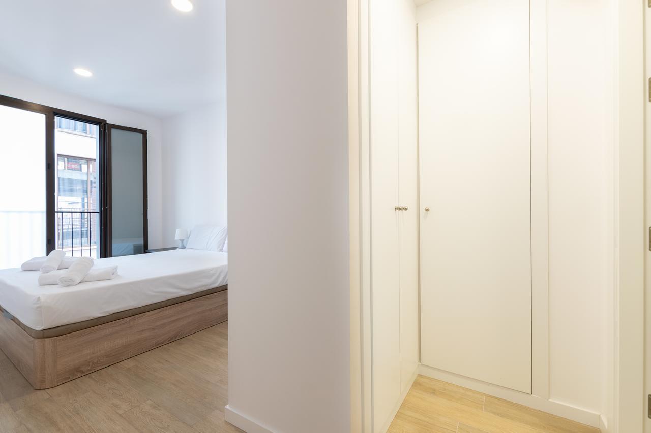 Apartments Madrina Valencia Exterior photo